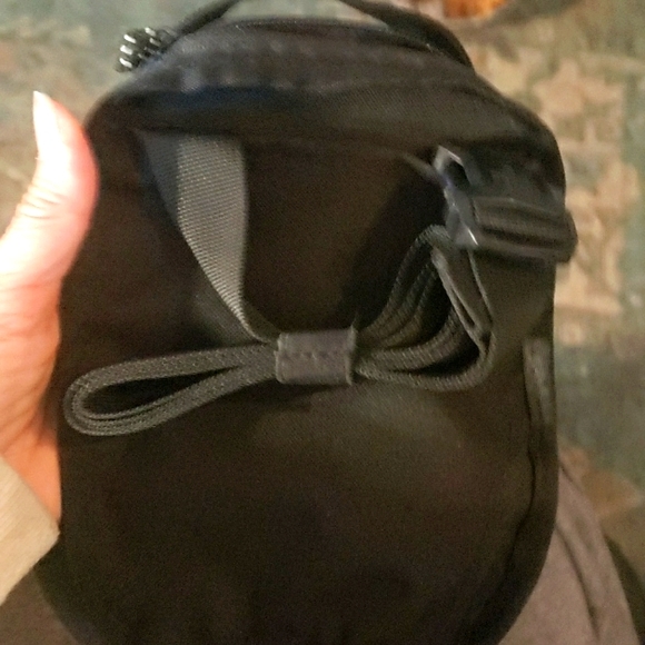 THE NORTH FACE BOZER CROSSBODY HARBOR BLUE NWOT - Picture 2 of 4